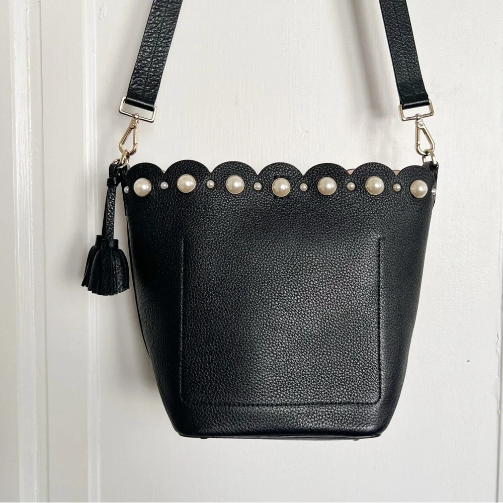 Kate Spade • Hayes Street Pearl Vanessa Bucket Bag black pebbled leather purse